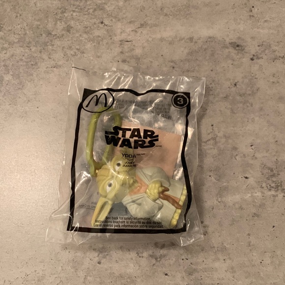 McDonald's Other - McDonald's Happy Meal - Star Wars - Yoda Toy #3 Keychain